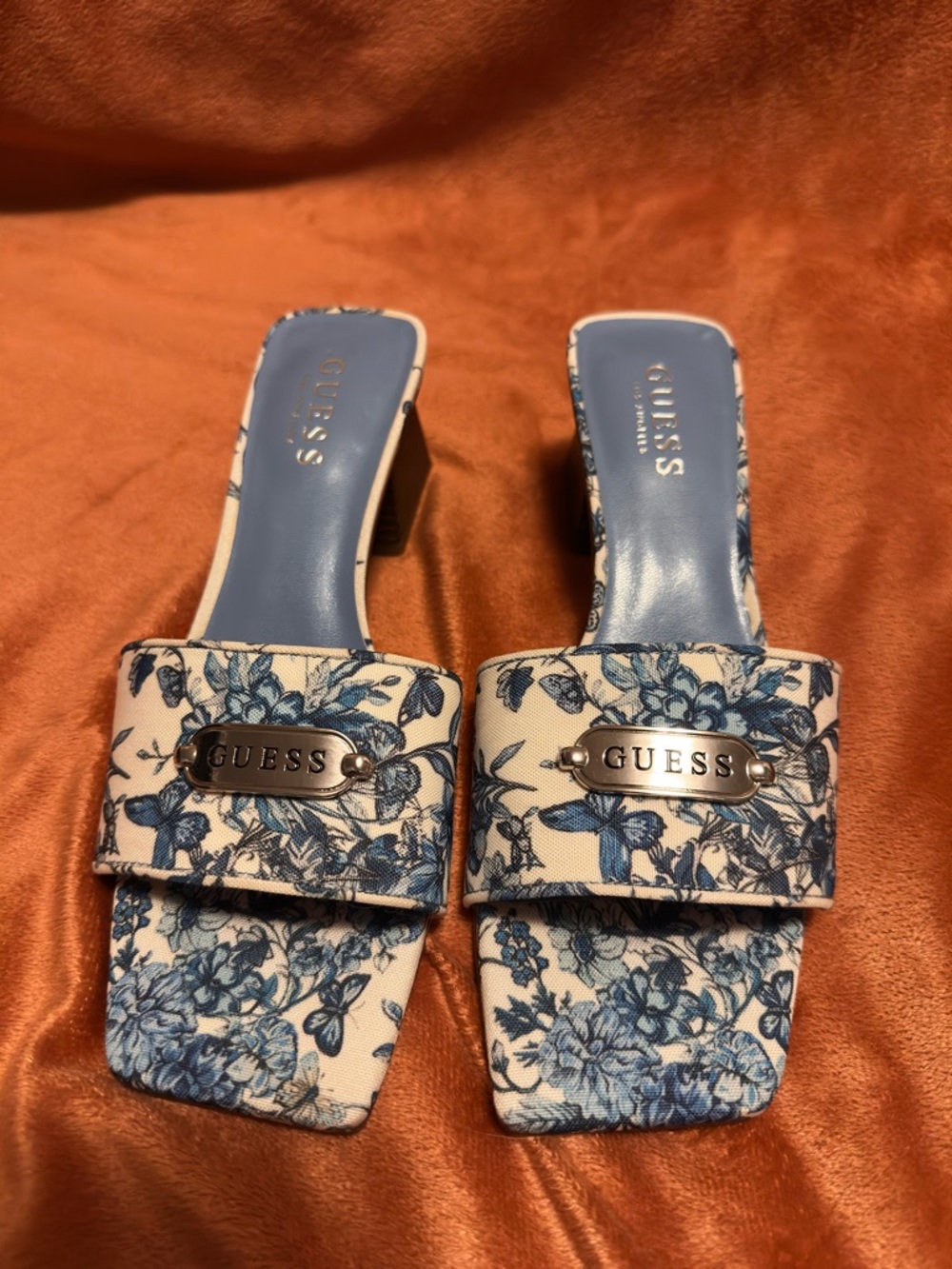 Women’s Guess Kitten Heels!